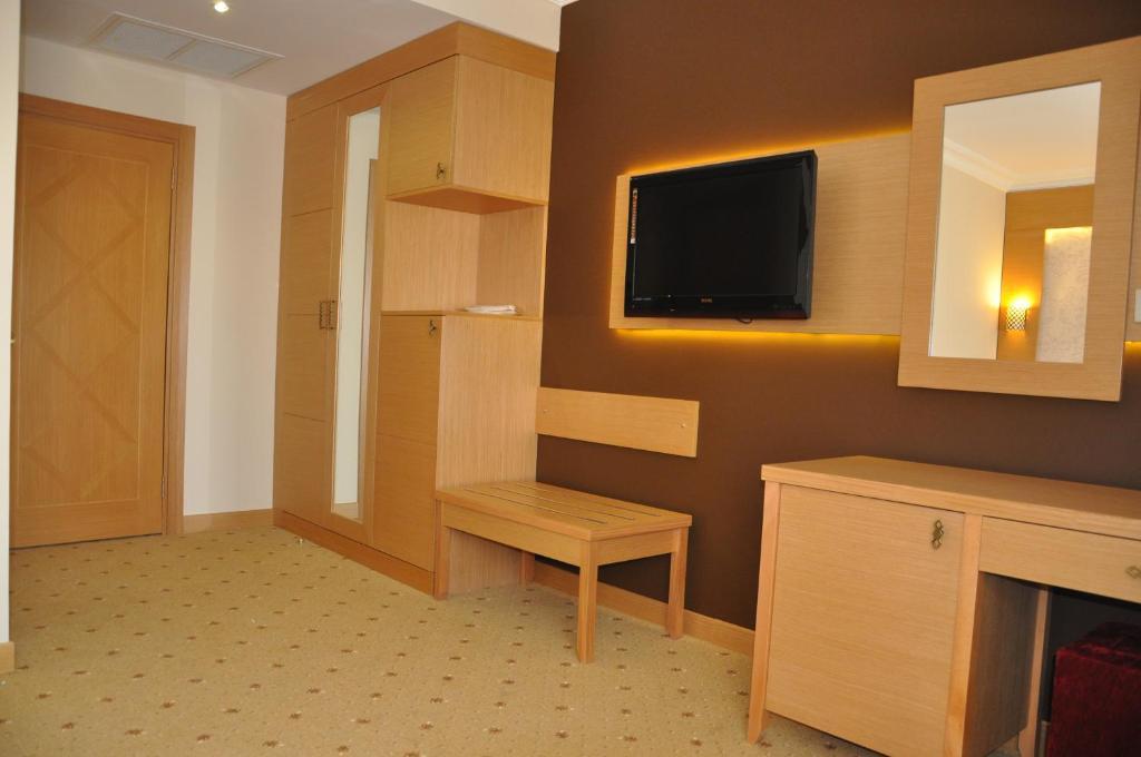 Gebze Palas Hotel מראה חיצוני תמונה